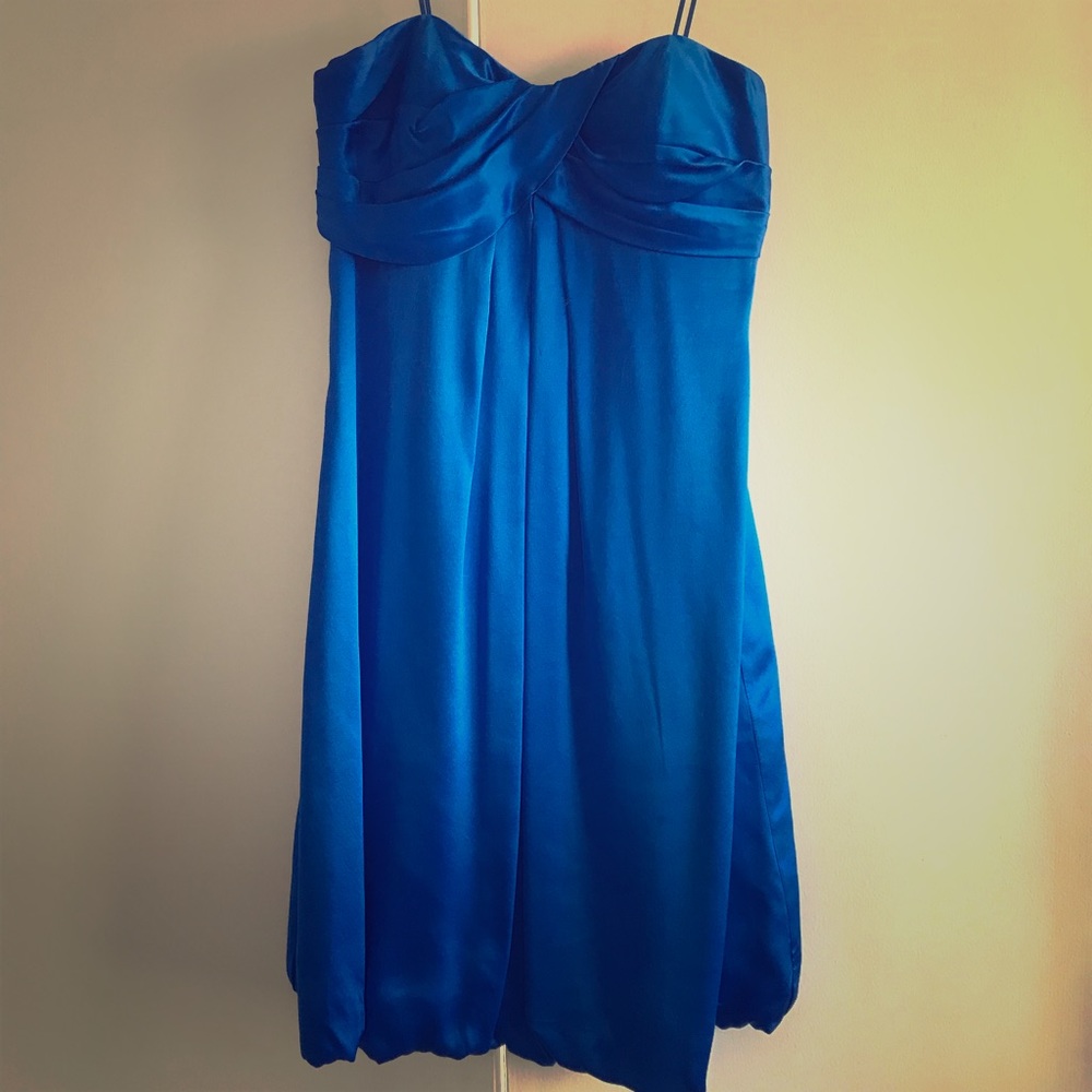 Beautiful blue bubble strapless Cache dress